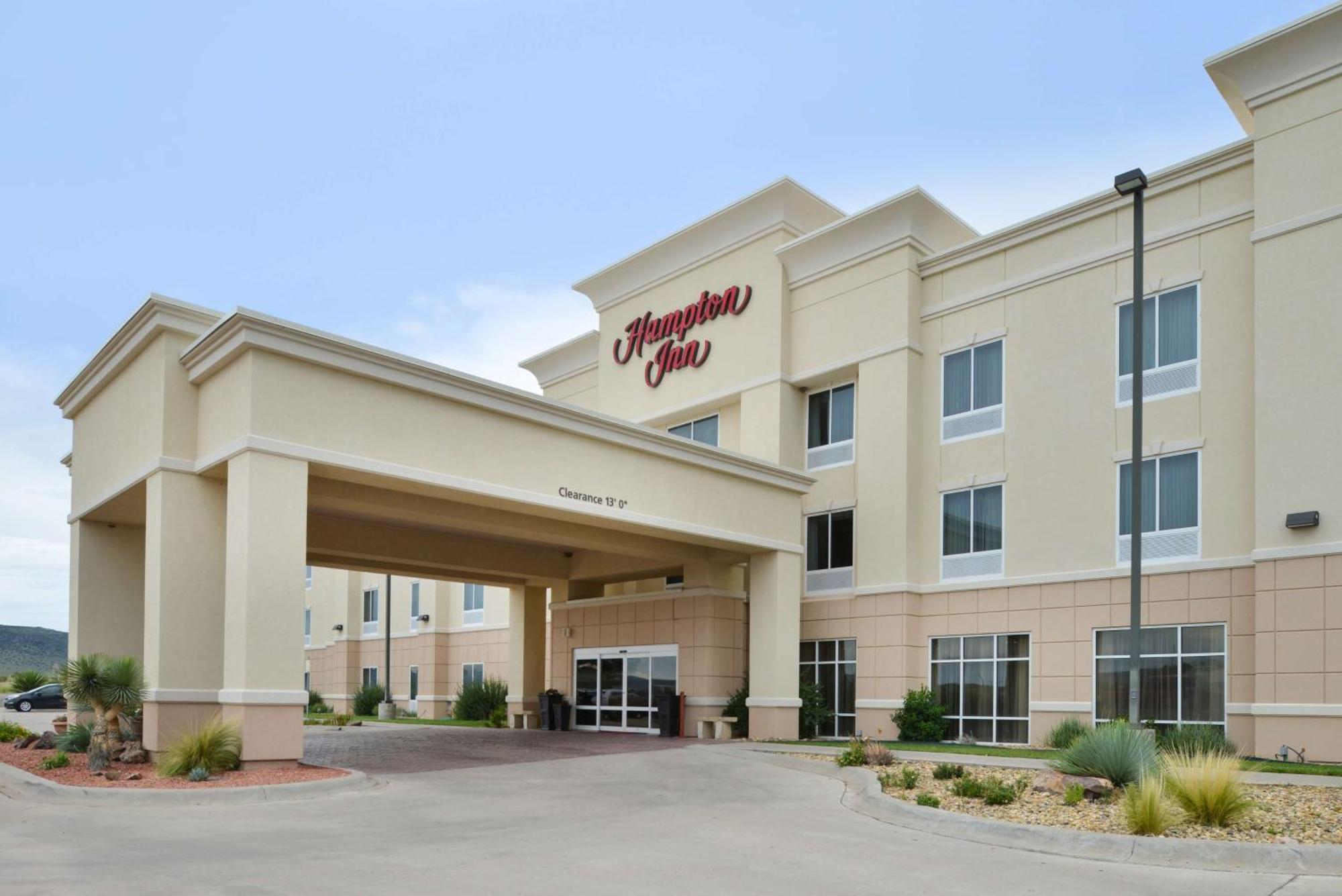 Hampton Inn Alpine Ngoại thất bức ảnh